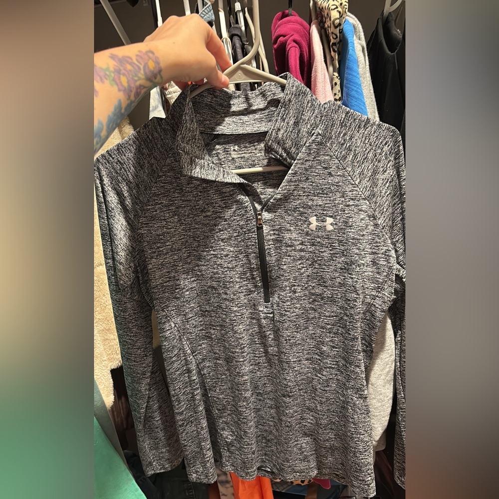 Under Armour Black and White Heathered Pullover